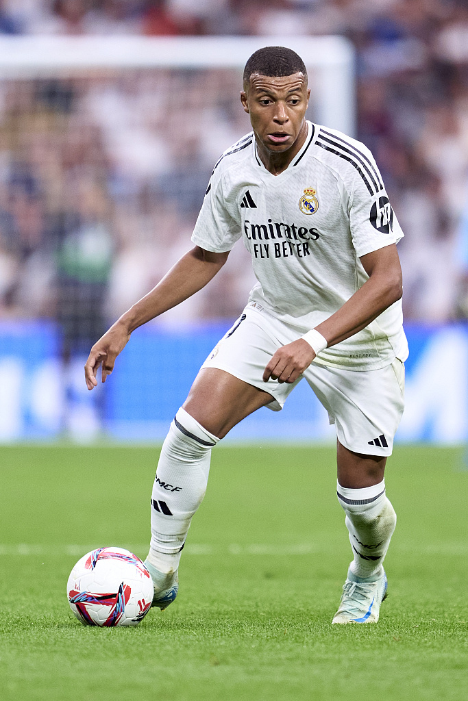 加纳国脚弗朗西斯已经在日本接受手术，之后将返回法国康复（加纳国脚弗朗西斯已在日本完成手术，将赴法国康复）